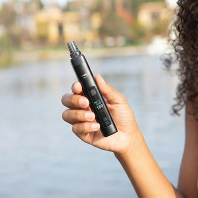 XMAX V4 Pro Vaporizer Bundle